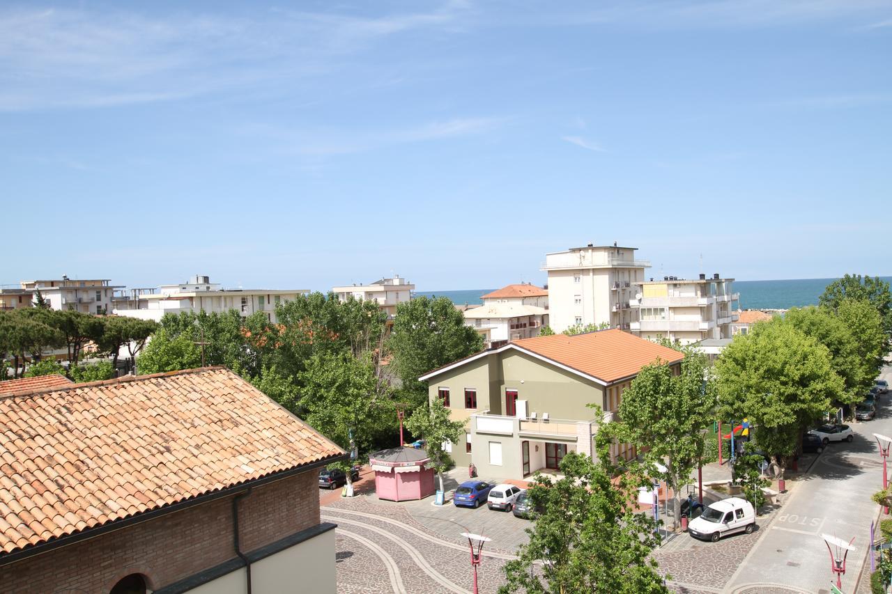 Hotel Capri Bellaria – Igea Marina Kültér fotó