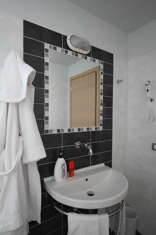 Hotel Capri Bellaria – Igea Marina Kültér fotó