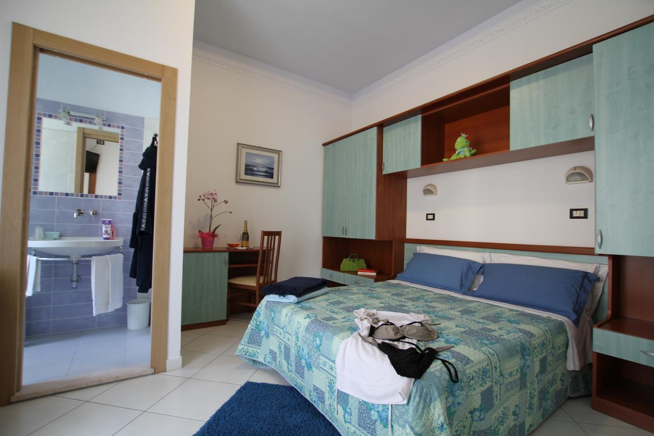 Hotel Capri Bellaria – Igea Marina Kültér fotó
