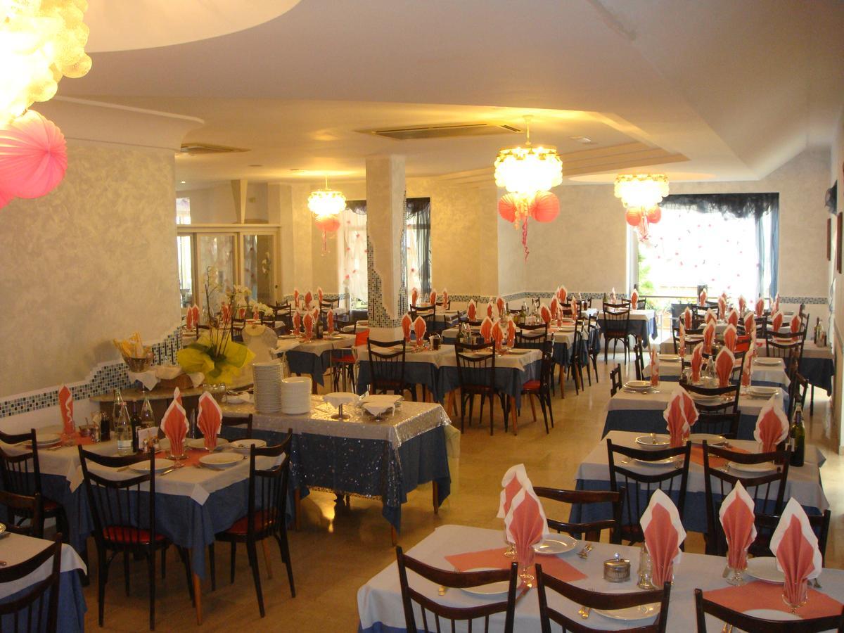 Hotel Capri Bellaria – Igea Marina Kültér fotó